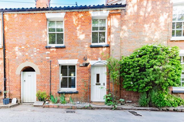 White Lion Road, Coltishall 2 bed cottage for sale