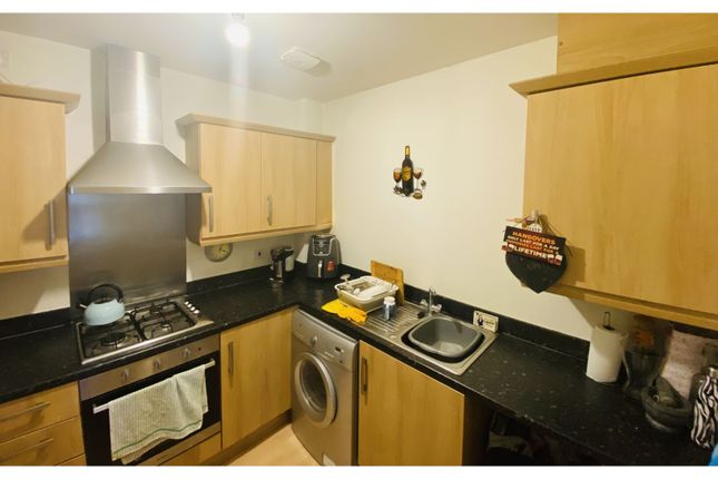 2 bed flat