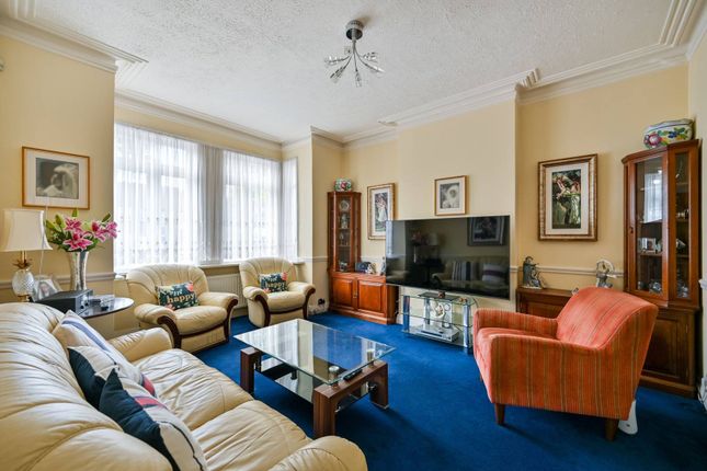 London Road, Isleworth, TW7 4 bed semi