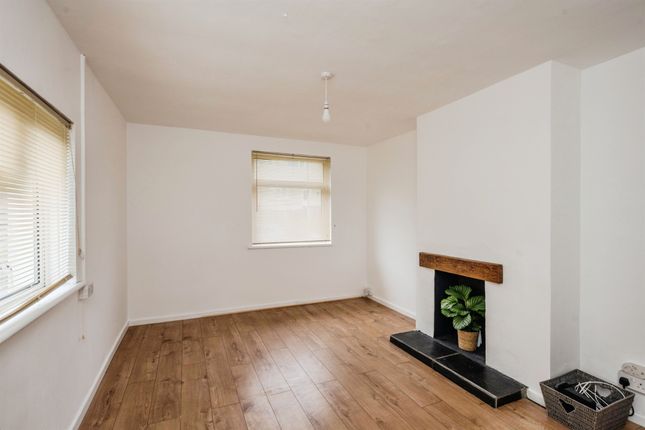 2 bedroom maisonette for sale