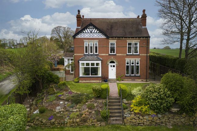 Doncaster Road, Wakefield WF4 4 bed detached house for sale