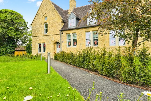 2 bedroom detached house for sale
