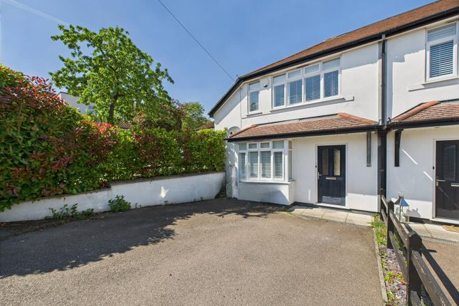 Hillcrest Road, Whyteleafe CR3 3 bed semi