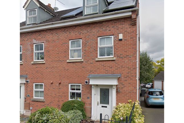 3 bed end terrace house