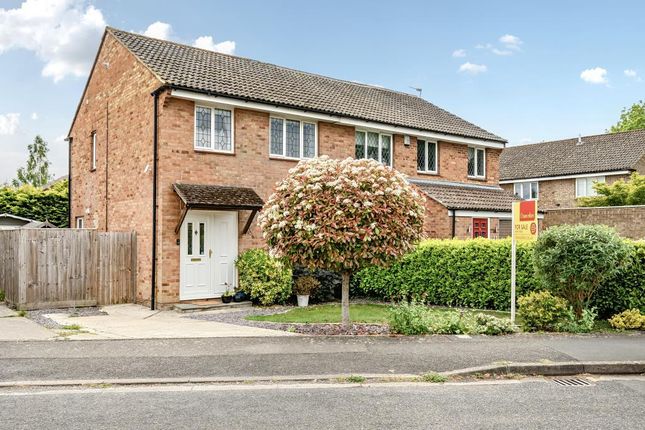 Yarnton,  Oxfordshire,  OX5 3 bed semi
