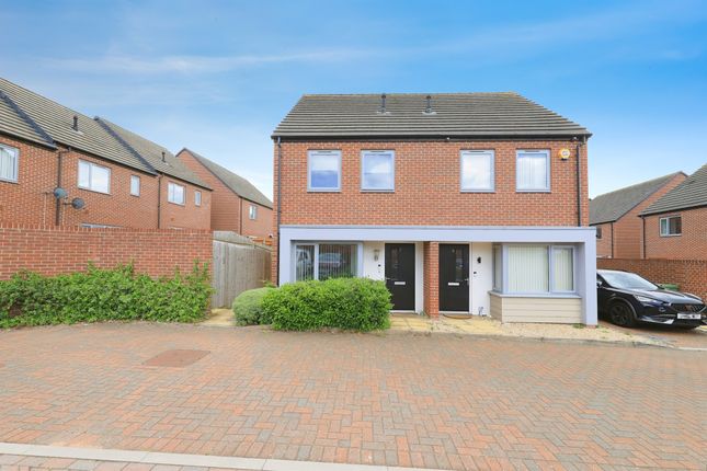 2 bedroom semi-detached house for sale