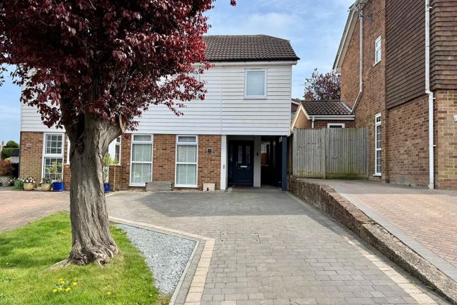 Quantock Drive, Ashford, TN24 3 bed semi