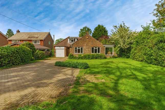 5 bed detached house
