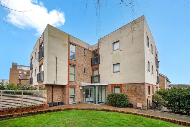 Halcyon Place, Keswick Road, Putney 1 bed flat for sale