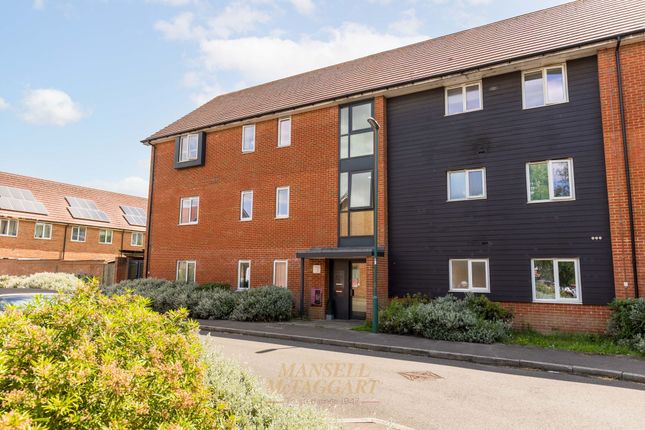 Douster Crescent, Crawley RH11 2 bed flat for sale