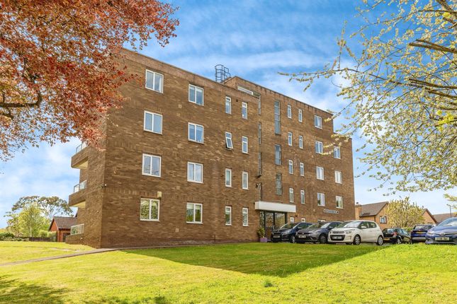 3 bed flat