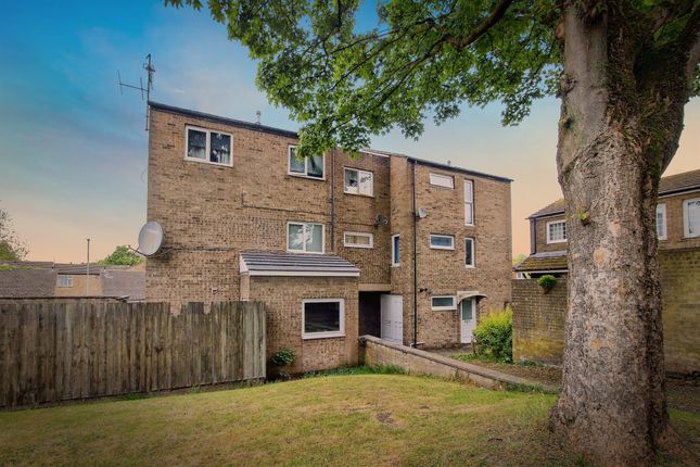 3 bedroom town house for sale