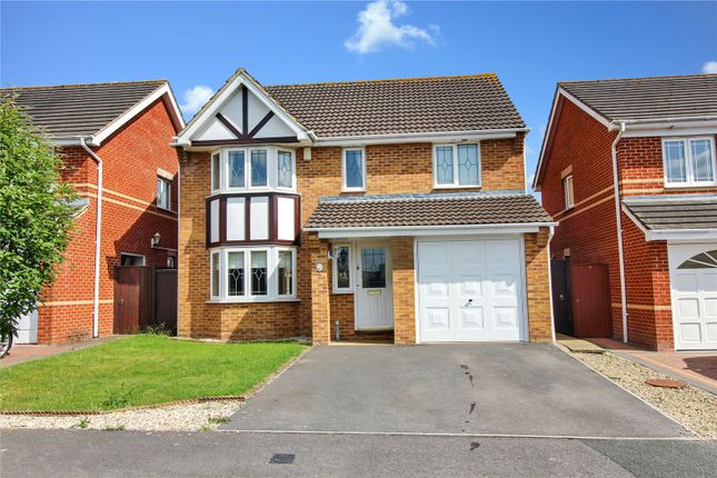 Dobson Close, Wiltshire SN25 4 bed detached house for sale