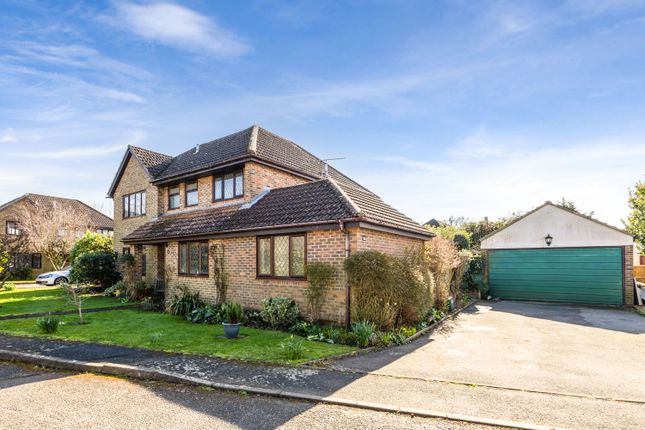 5 bed detached house