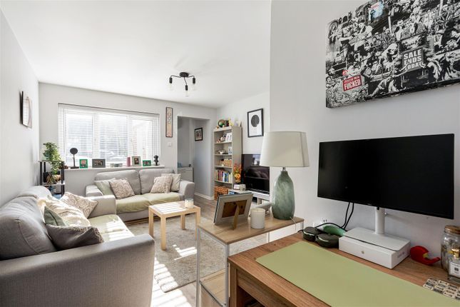 1 bedroom maisonette for sale