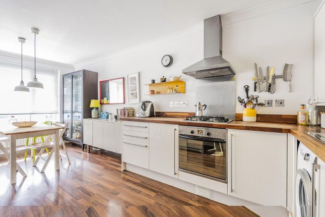 Anerley Station Road, Anerley... 2 bed flat for sale