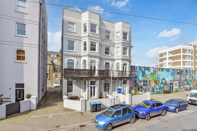2 bed flat