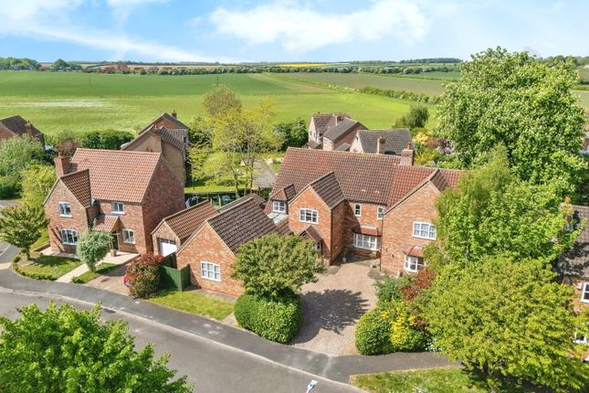 5 bed detached house