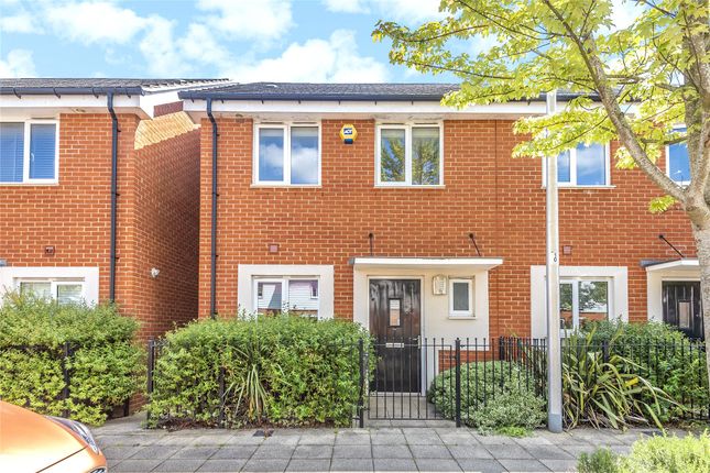 St Agnes Way, Reading, Berkshire, RG2 3 bed end of terrace house for sale