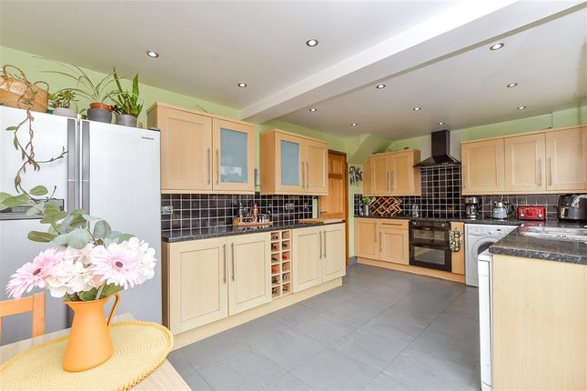 2 bed end terrace house