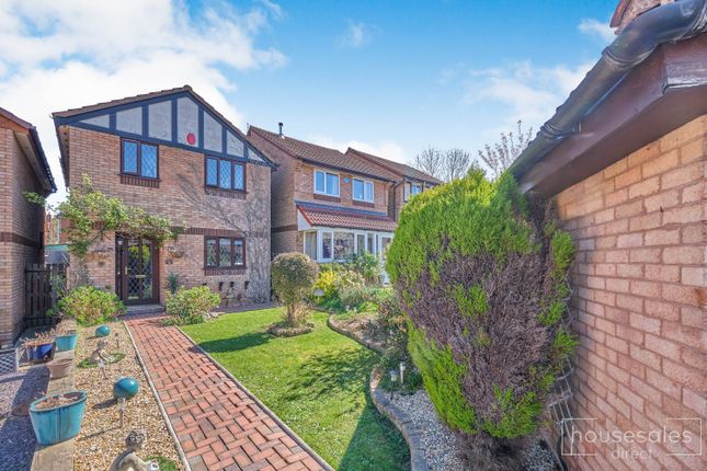 4 bed detached house