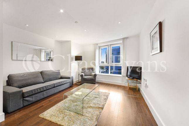 Queensland Road, Islington, London, N7 2 bed flat for sale