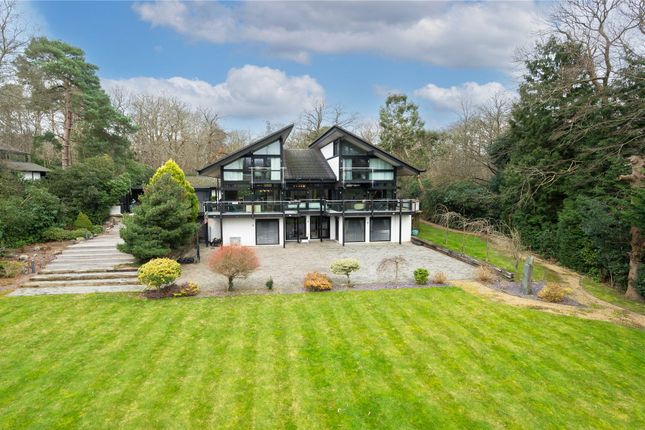 6 bed detached house