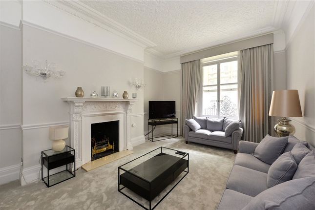 Wellington Court, 116 Knightsbridge 5 bed apartment for sale