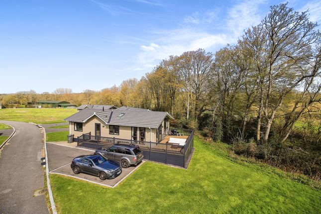 2 bedroom lodge for sale