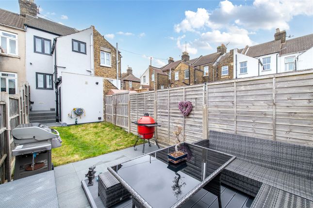 Bowes Road, Rochester, Kent, ME2 2 bed terraced house for sale