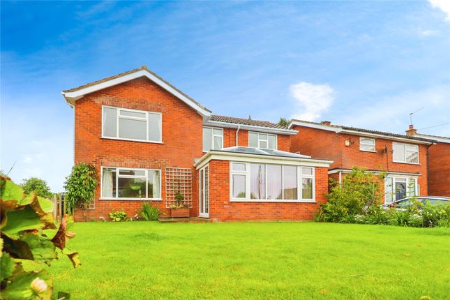 3 bed detached house