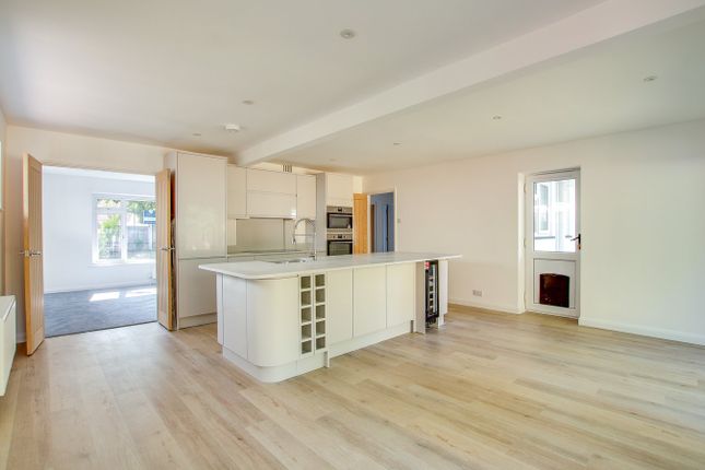 Curzon Way, Highcliffe, Christchurch... 3 bed bungalow for sale