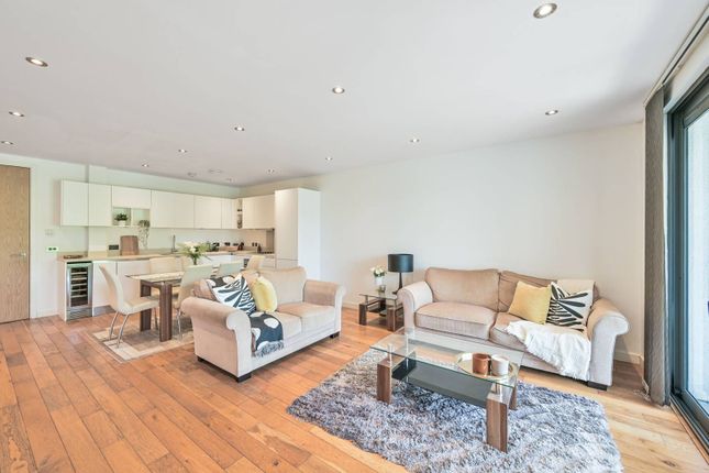 Finchley Road, Hampstead, London, NW3 2 bed flat for sale