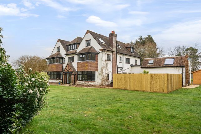 8 bed detached house