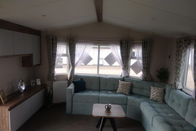 2 bedroom static caravan for sale