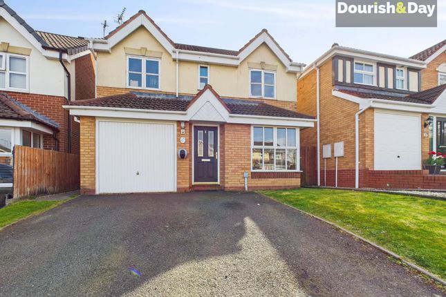 Padstow Drive, Stafford ST17 4 bed detached house for sale