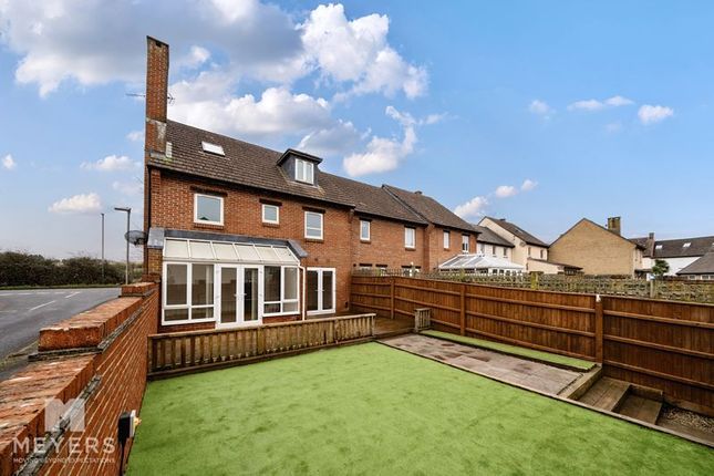 5 bedroom end of terrace house for sale