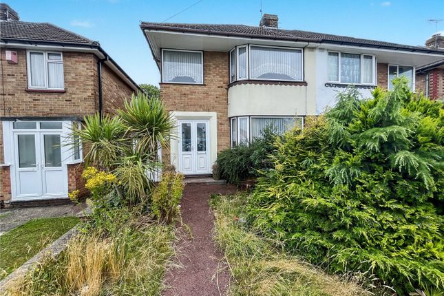 Maidstone Road, Rainham, Kent, ME8 3 bed semi