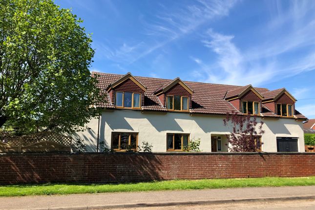 6 bedroom detached house for sale