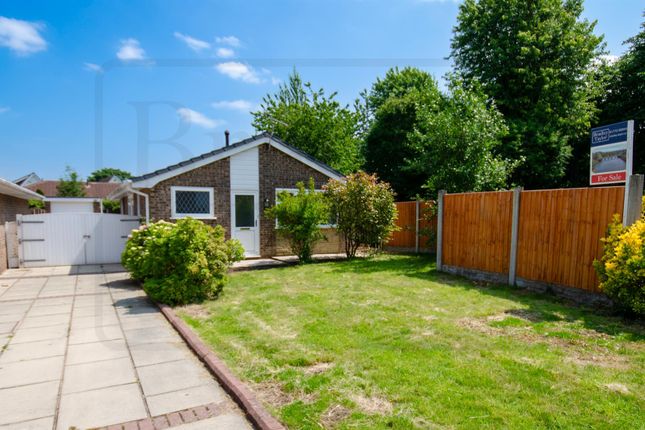 Almond Close, Penwortham PR1 2 bed detached bungalow for sale