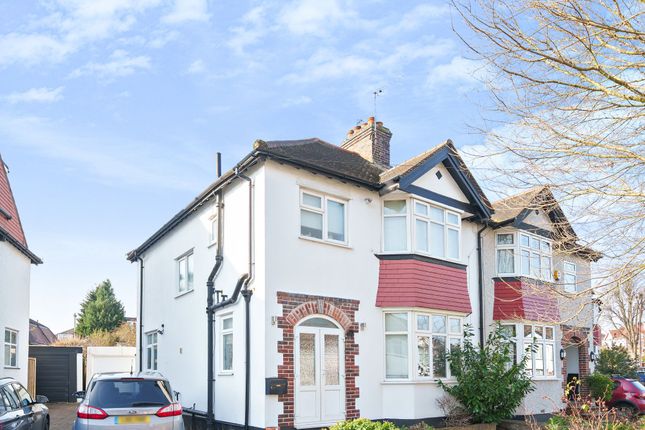 Iberian Avenue, Wallington SM6 3 bed semi