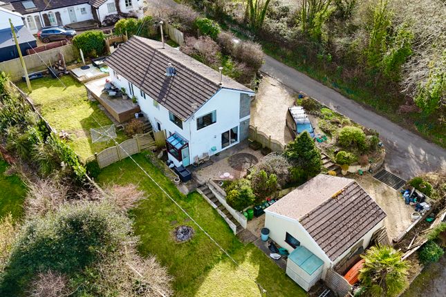 4 bed detached house