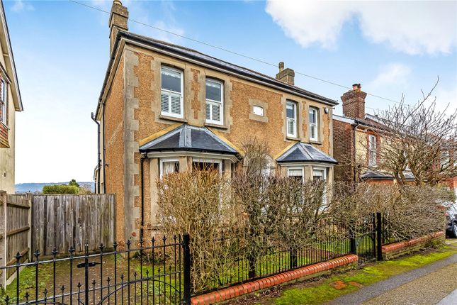 5 bed detached house