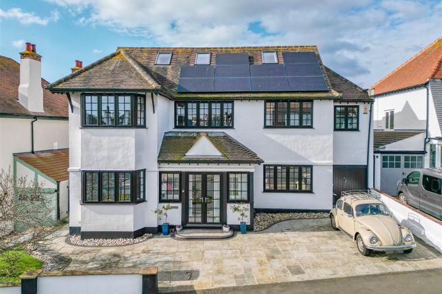 7 bed detached house