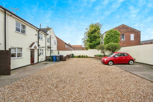 3 bedroom cottage for sale