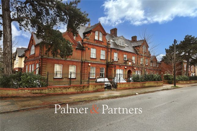 Foxhall Road, Ipswich, Suffolk, IP3 3 bed apartment for sale