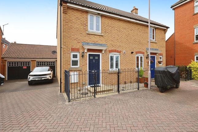 2 bedroom semi-detached house for sale