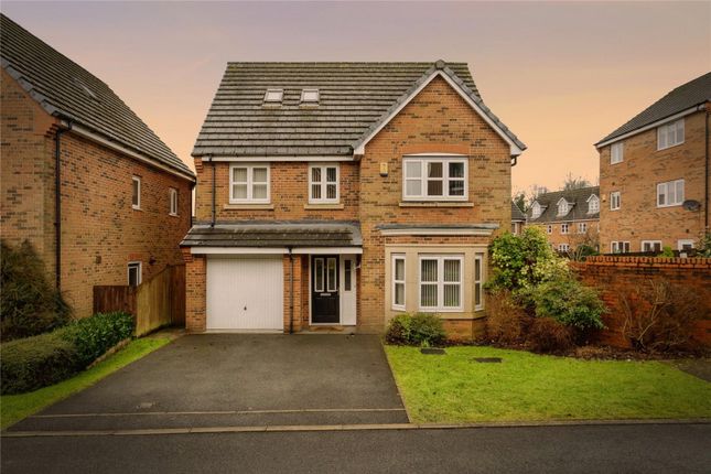 6 bedroom detached house for sale
