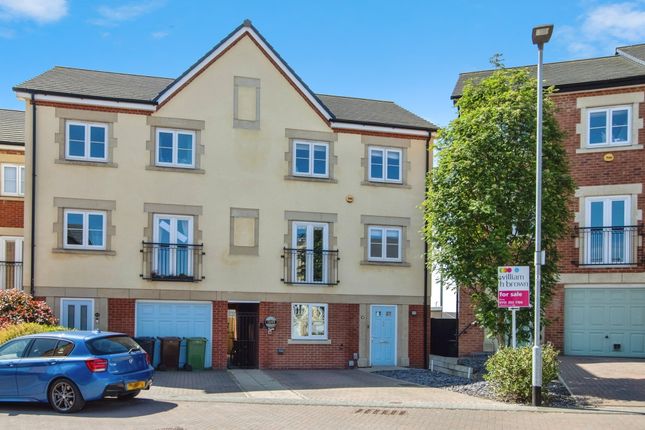 4 bedroom town house for sale