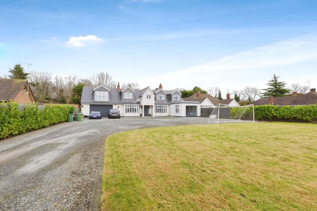 8 bed detached house